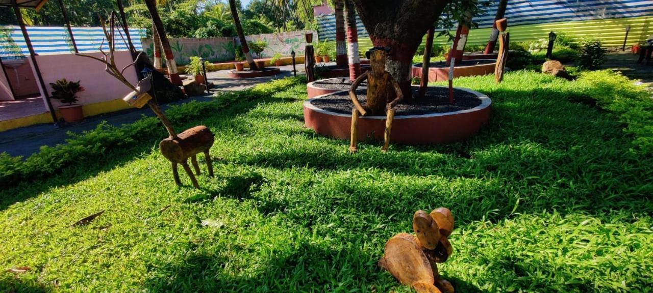 Happy Holiday Alibaug Hotel Alībāg Ngoại thất bức ảnh